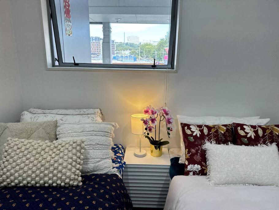 Immaculate 3 Bd 2 Bth Apartment -Free Carpark & Pool Auckland Exterior foto