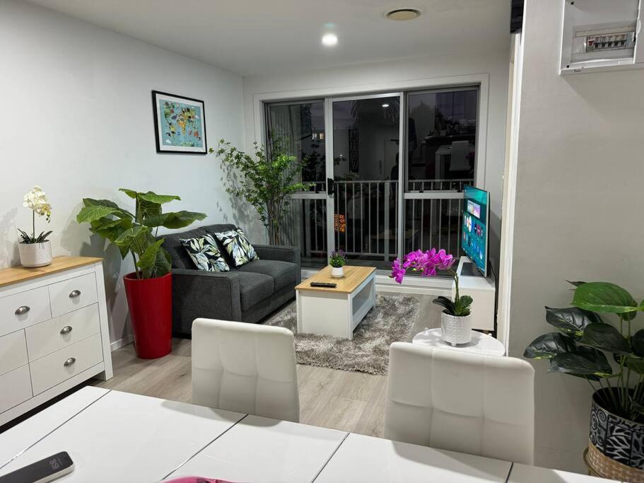 Immaculate 3 Bd 2 Bth Apartment -Free Carpark & Pool Auckland Exterior foto
