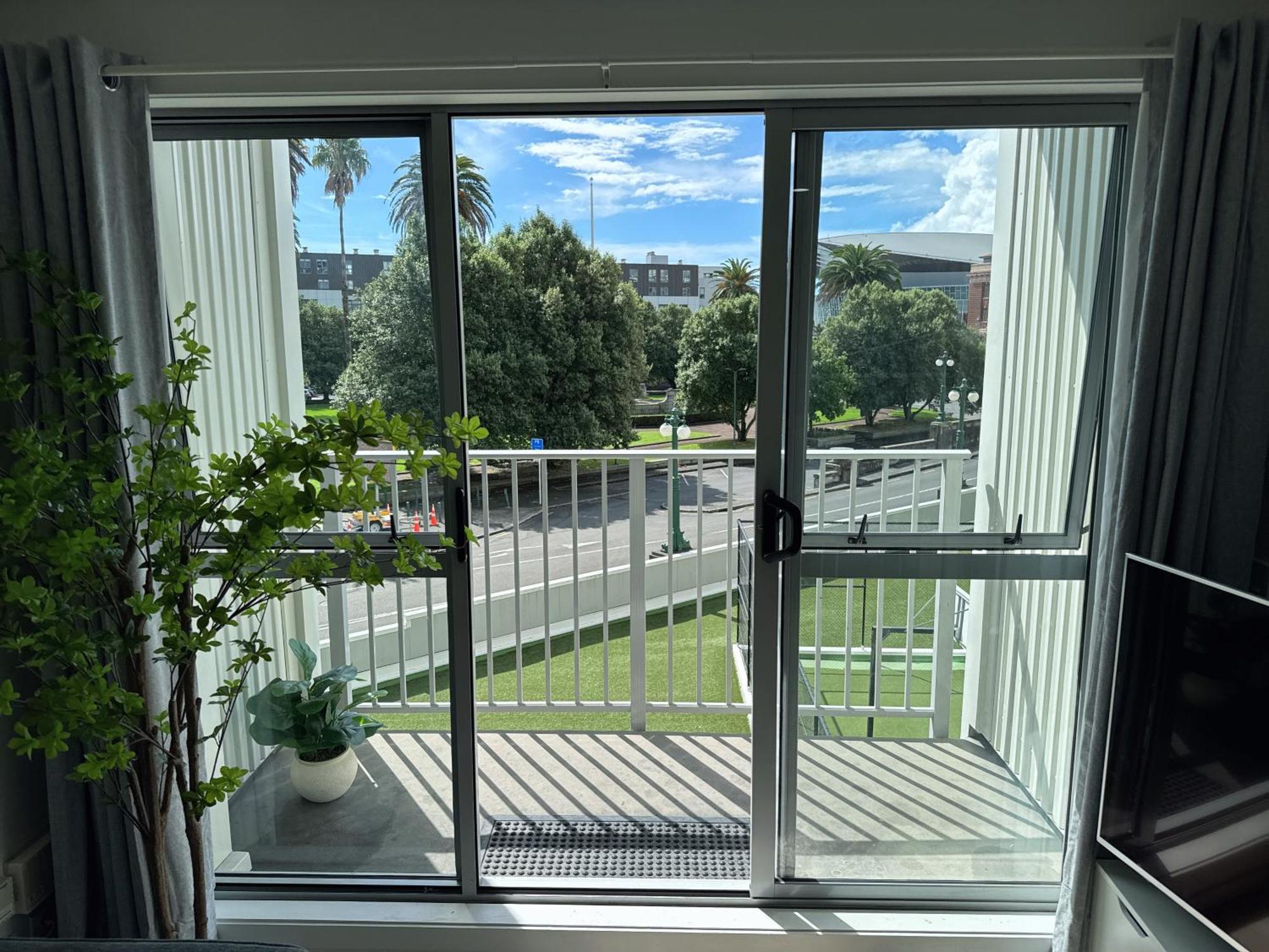 Immaculate 3 Bd 2 Bth Apartment -Free Carpark & Pool Auckland Exterior foto