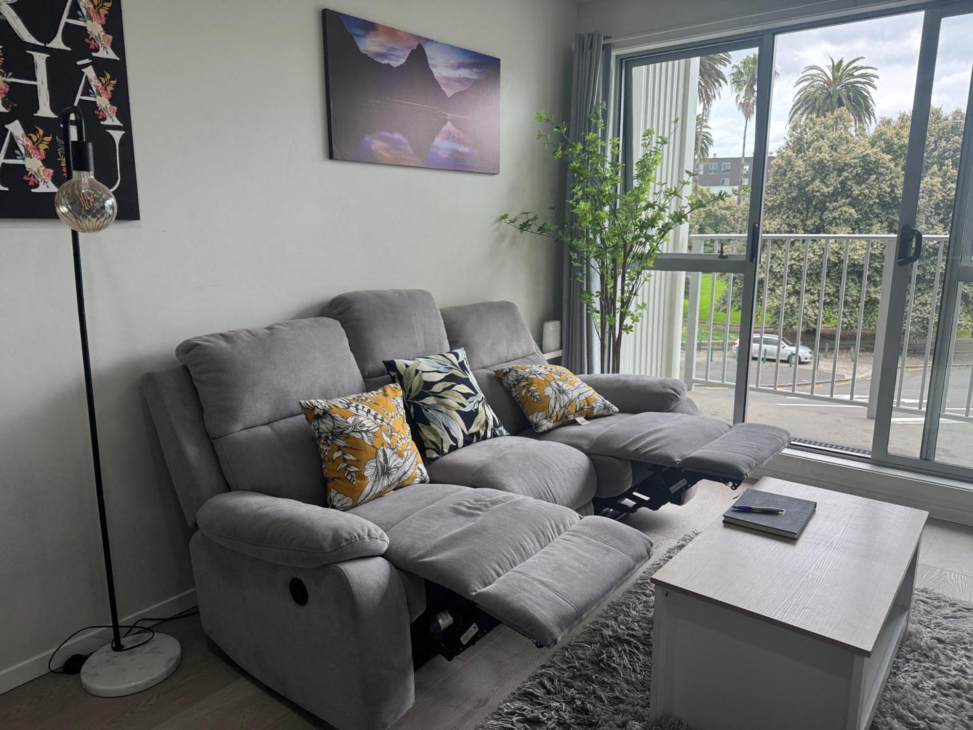 Immaculate 3 Bd 2 Bth Apartment -Free Carpark & Pool Auckland Exterior foto